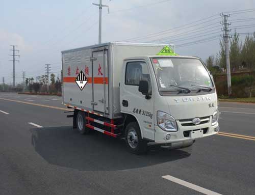 躍進(jìn)3.18米廢礦物油危險(xiǎn)物品廂式運(yùn)輸車 