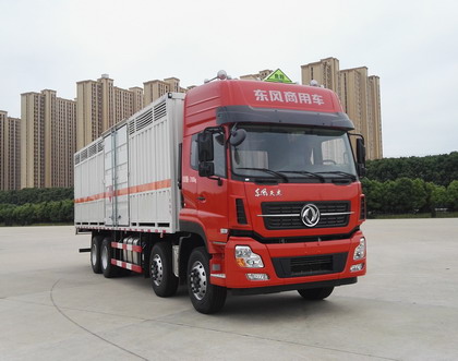 東風天龍9.6米前四后八氣瓶運輸車