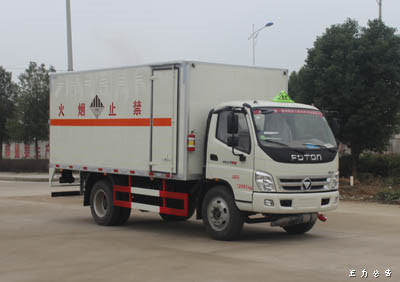 福田奧鈴5.13米廢機(jī)油運(yùn)輸車 