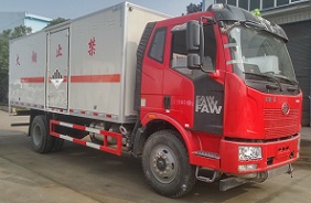 解放6.2米10.4噸危險(xiǎn)廢物運(yùn)輸車(chē) 